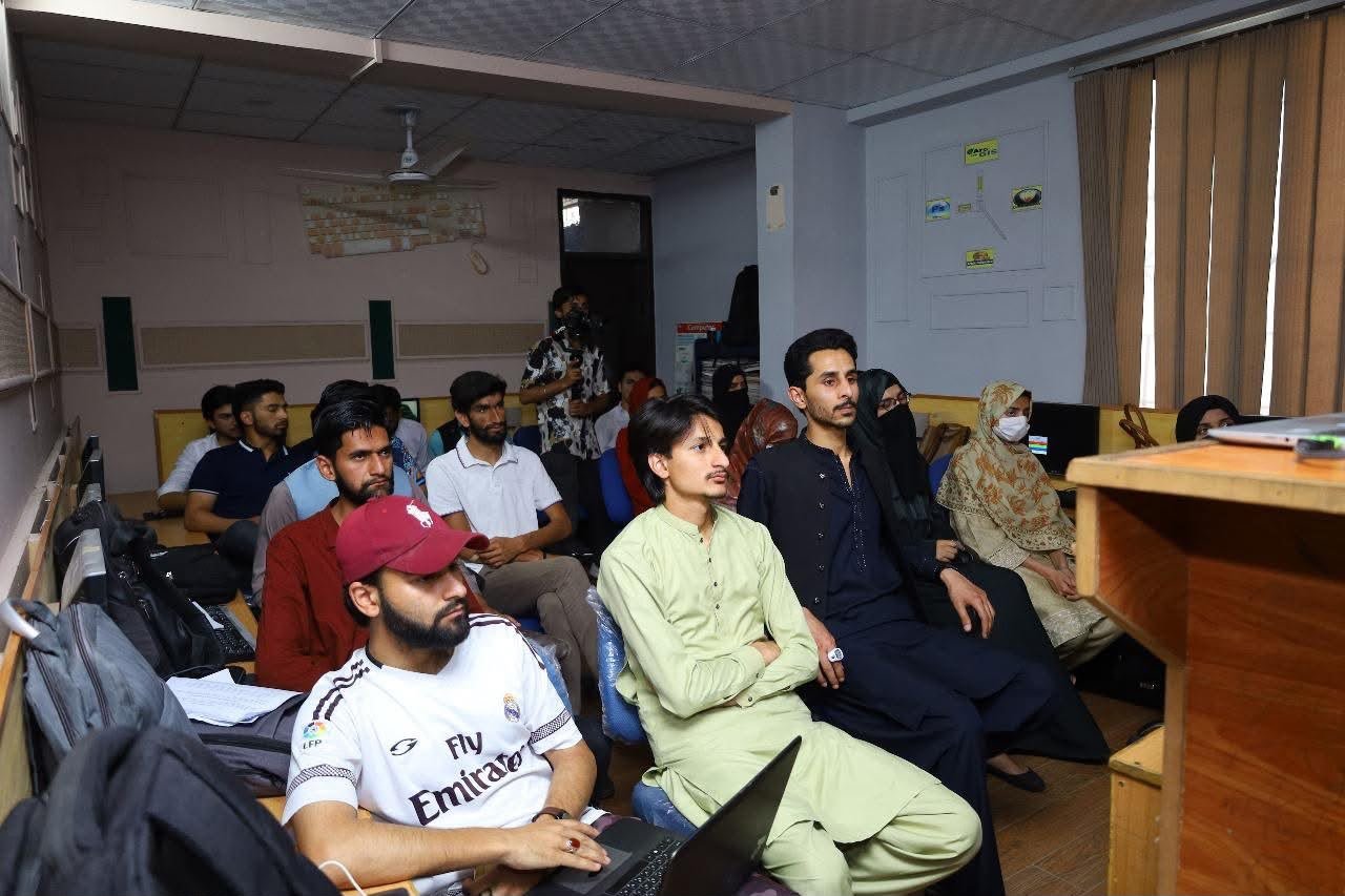 Live SEO training session in progress at Pentium Computer Training Institute