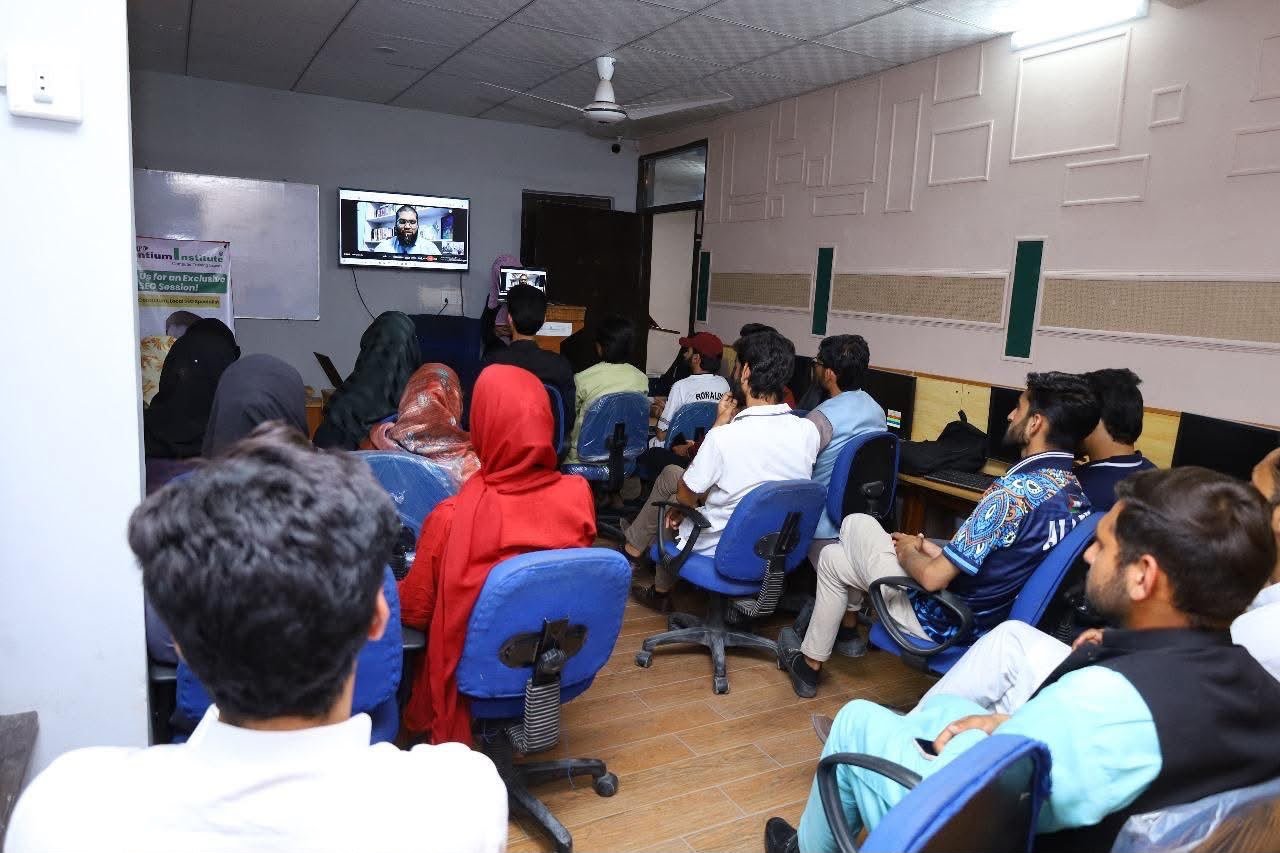 Students during the live SEO session at Pentium Computer Training Institute, Muzaffarabad